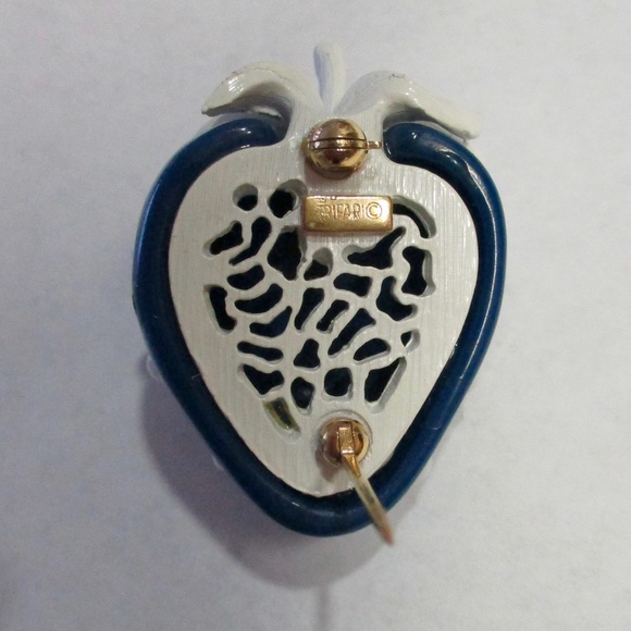LAST CALL! Crown Trifari Blue Enamel Strawberry - Picture 5 of 5